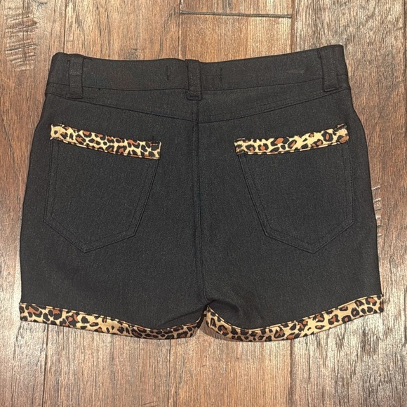 NWT! Small Leopard Trim Black Women's Shorts - Picture 9 of 9